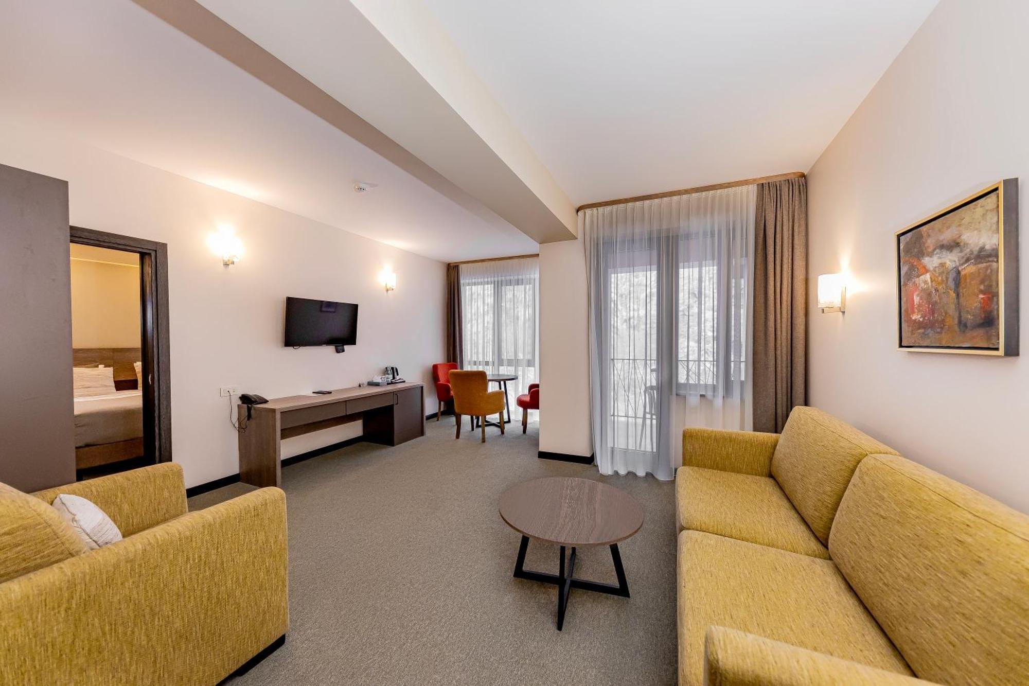 Dilijazz Hotel & Restaurant Dilijan Ngoại thất bức ảnh